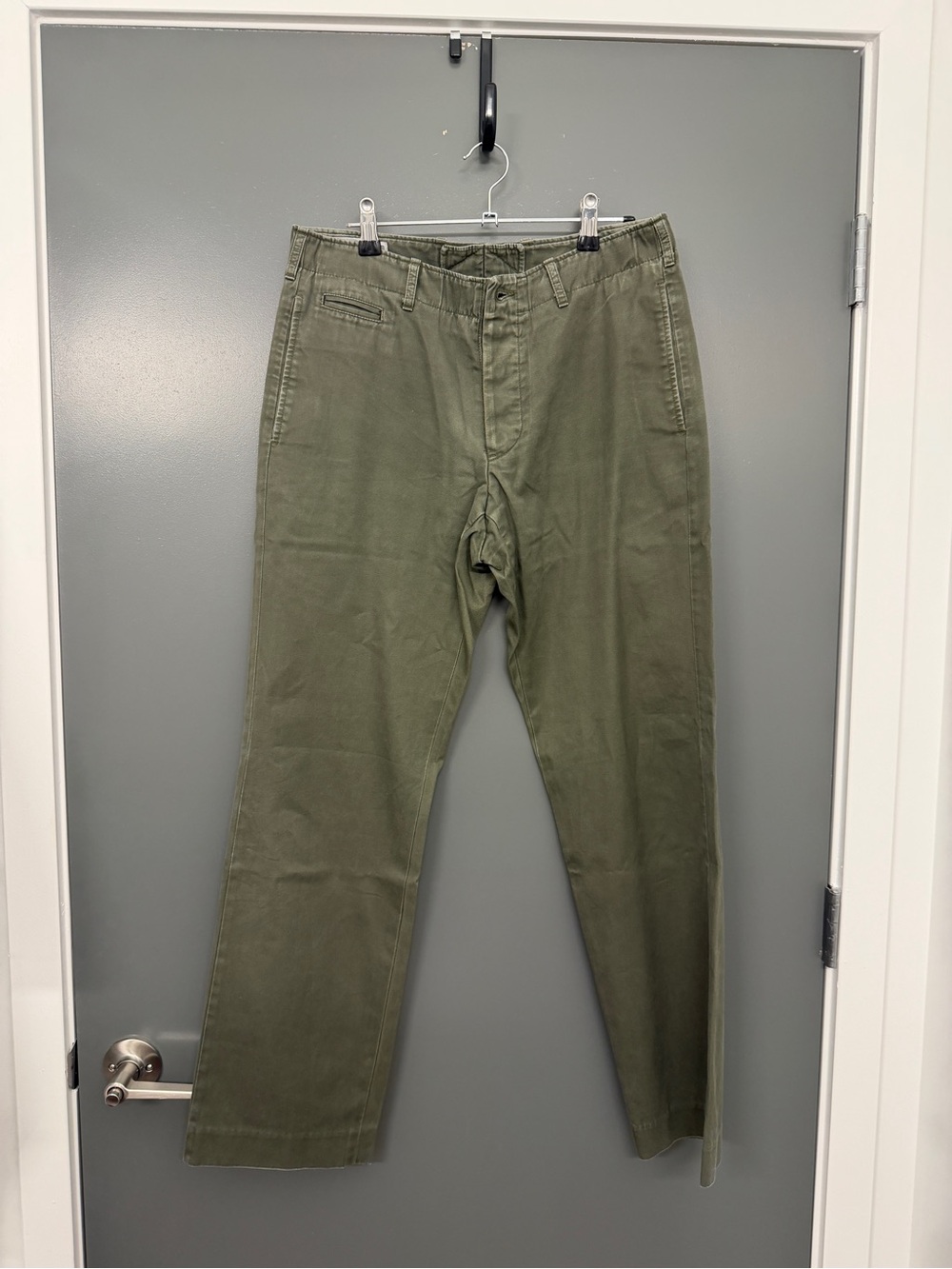 Men's Olive Green Chino Pants - Classic Straight Fit